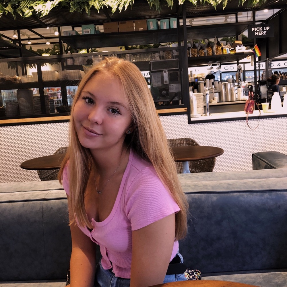 Meet your Posher, Lauren